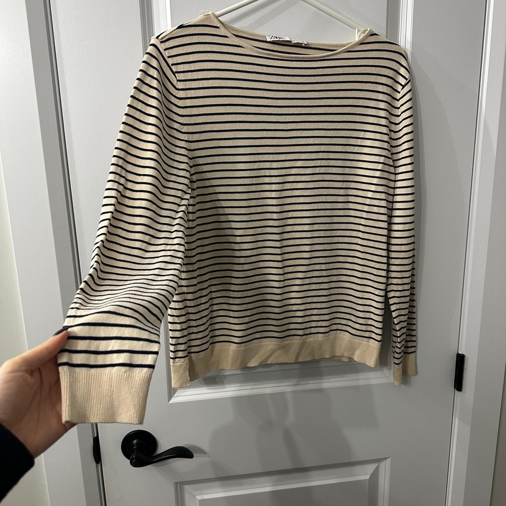 093. Zara Beige and Black Striped Top.